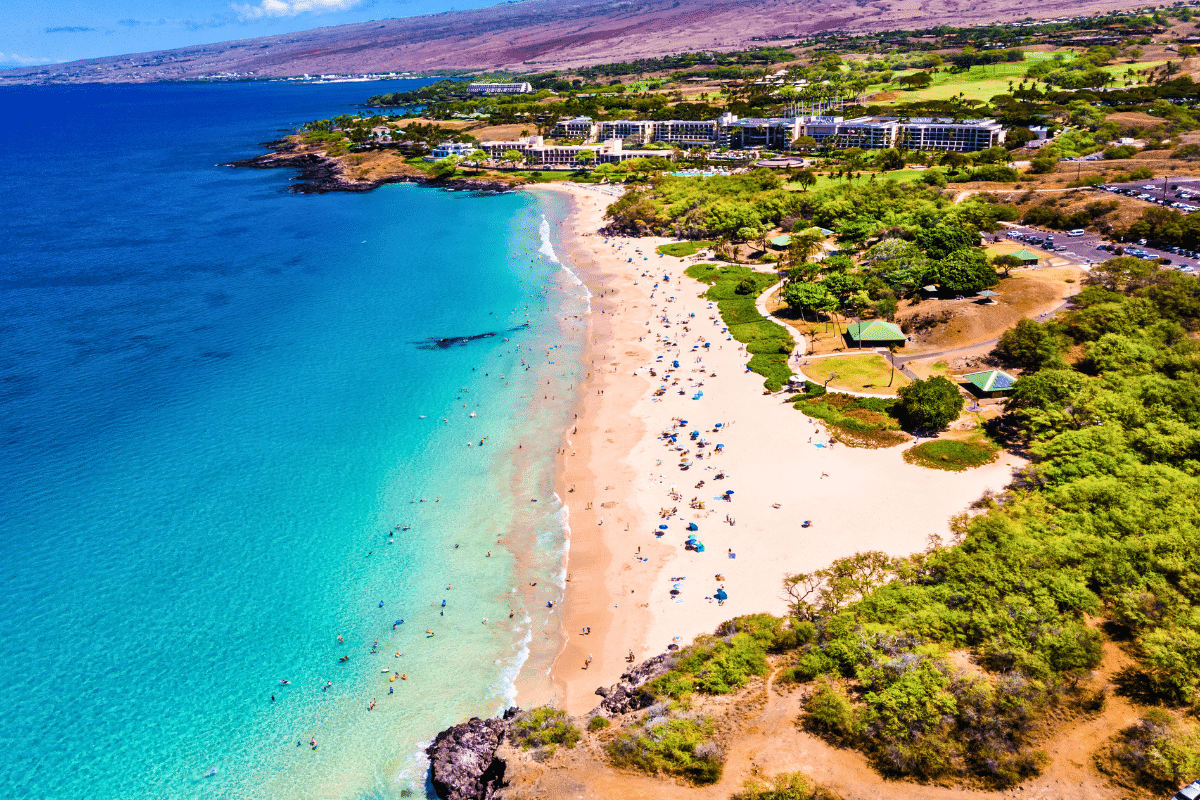 This Hawaiian City Is Only 45 Minutes From The No. 1 Beach In The United States